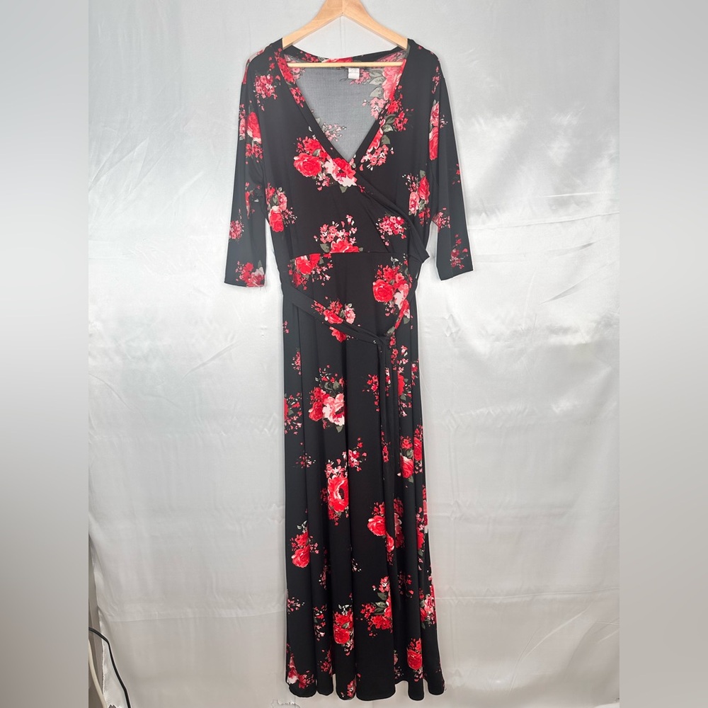 French Atmosphere Black and Red Floral 3/4 Sleeve Dress Size 3X‎
